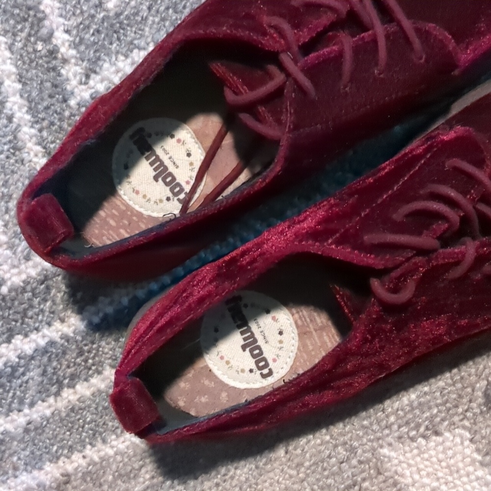 Burgundy Velvet Shoes - Picture 2 of 4